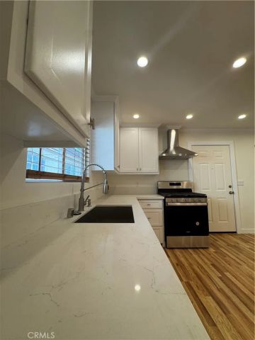5742 Woodman Avenue 2, Valley Glen, CA 91401