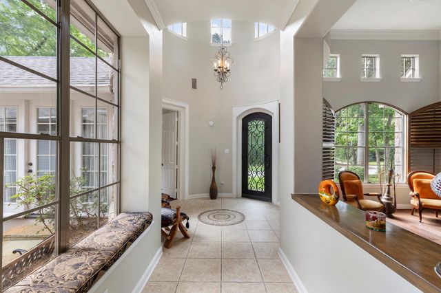 107 E Mirror Ridge Circle, The Woodlands, TX 77382