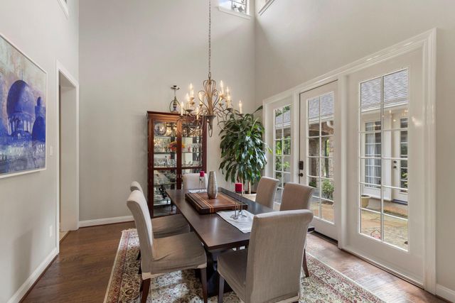 107 E Mirror Ridge Circle, The Woodlands, TX 77382