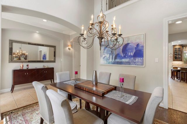 107 E Mirror Ridge Circle, The Woodlands, TX 77382