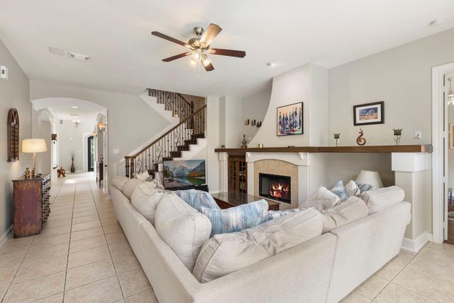 107 E Mirror Ridge Circle, The Woodlands, TX 77382