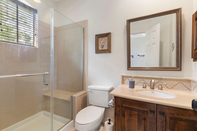 107 E Mirror Ridge Circle, The Woodlands, TX 77382