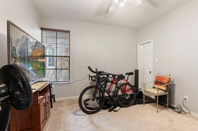 107 E Mirror Ridge Circle, The Woodlands, TX 77382