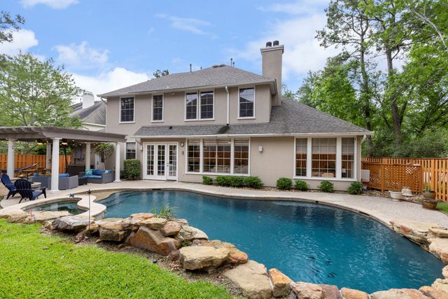 107 E Mirror Ridge Circle, The Woodlands, TX 77382