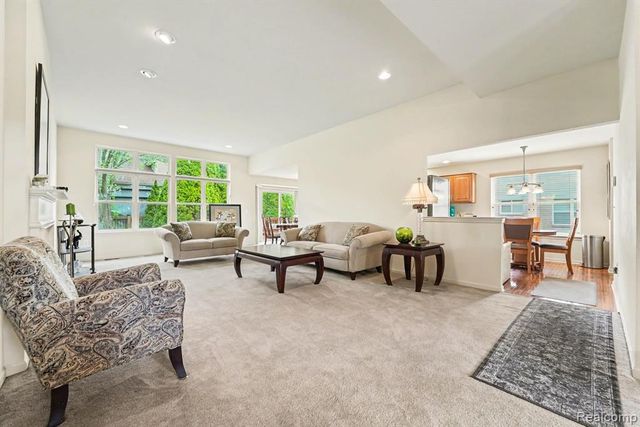 17171 Stone Drive 73, Clinton Township, MI 48038