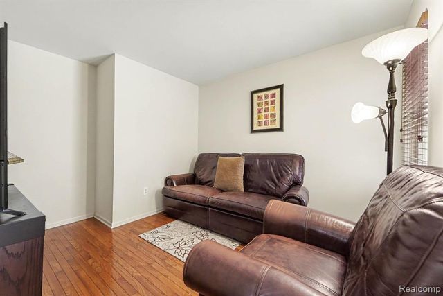 17171 Stone Drive 73, Clinton Township, MI 48038