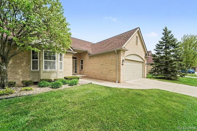 17171 Stone Drive 73, Clinton Township, MI 48038