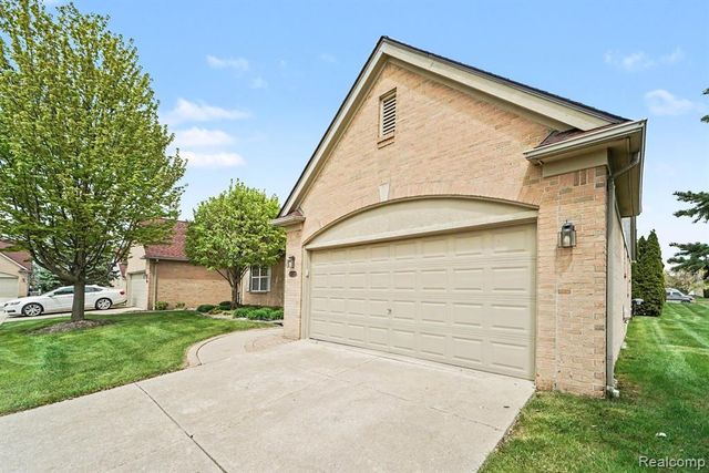 17171 Stone Drive 73, Clinton Township, MI 48038
