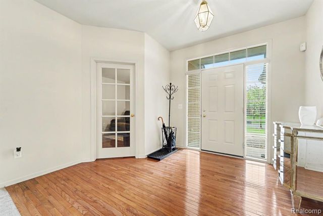 17171 Stone Drive 73, Clinton Township, MI 48038