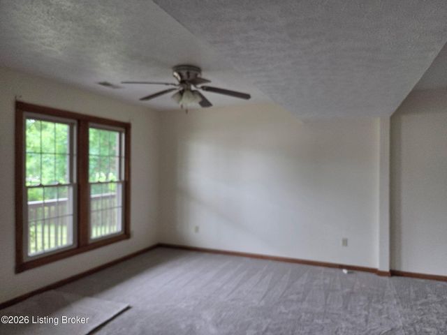 230 Beech Grove Rd, Shepherdsville, KY 40165