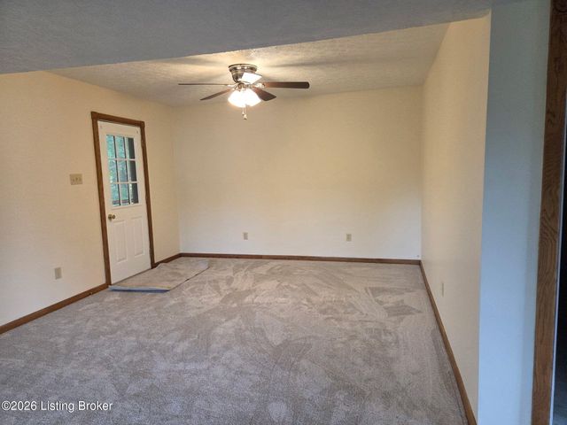 230 Beech Grove Rd, Shepherdsville, KY 40165