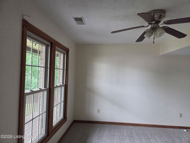 230 Beech Grove Rd, Shepherdsville, KY 40165