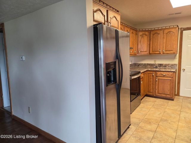 230 Beech Grove Rd, Shepherdsville, KY 40165