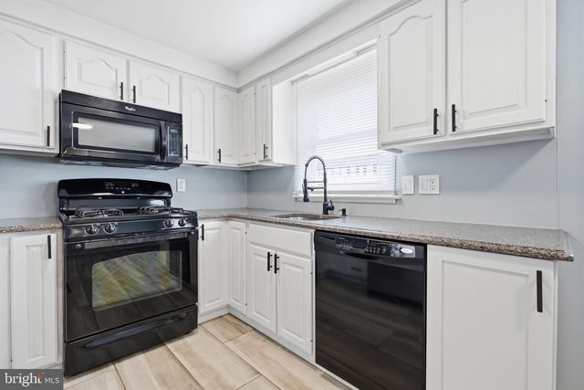 2713 CLAYTON ST, Philadelphia, PA 19152