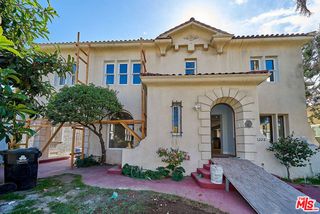 1226 Meadowbrook Avenue, Los Angeles, CA 90019