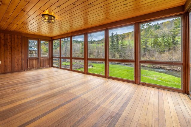 49 VT RT 12, Pomfret, VT 05053