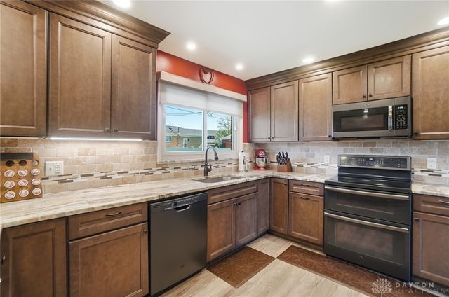 519 Kenbrook Drive, Vandalia, OH 45377