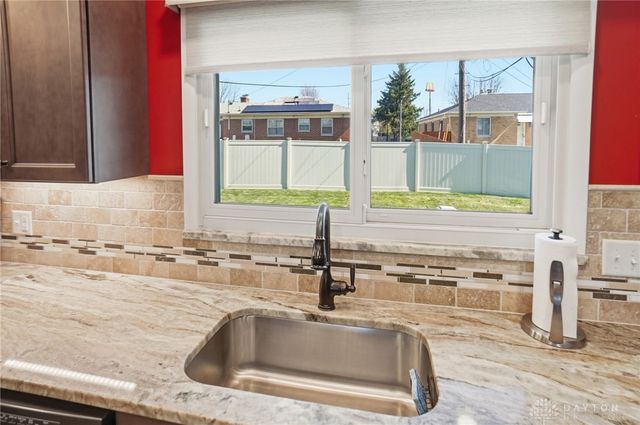 519 Kenbrook Drive, Vandalia, OH 45377