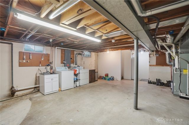 519 Kenbrook Drive, Vandalia, OH 45377