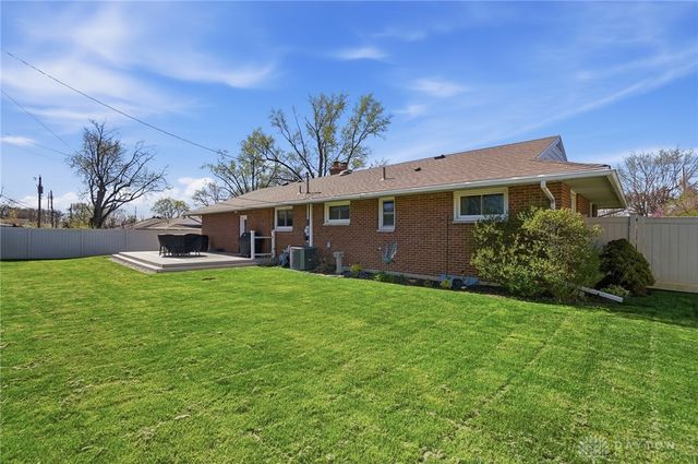 519 Kenbrook Drive, Vandalia, OH 45377