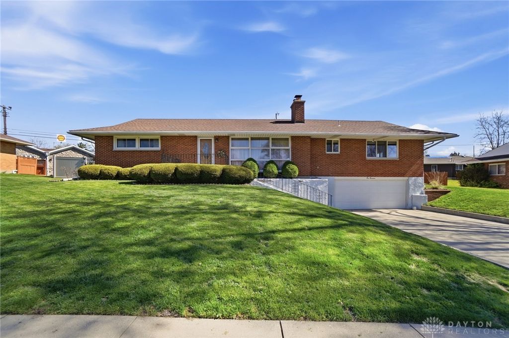 519 Kenbrook Drive, Vandalia, OH 45377