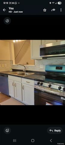 1632 Bennington Ct. Court 1632, Canton, MI 48188