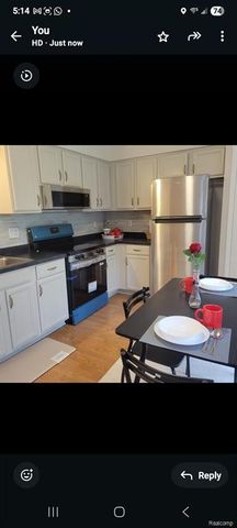 1632 Bennington Ct. Court 1632, Canton, MI 48188