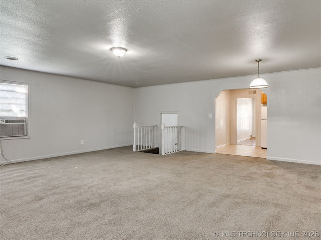 6714 E Jasper Street, Tulsa, OK 74115