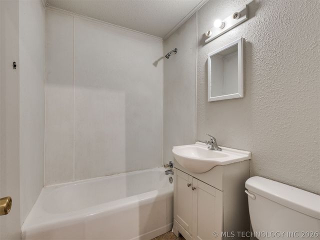 6714 E Jasper Street, Tulsa, OK 74115