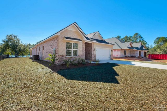 5704 Highland Lake Dr, Milton, FL 32583