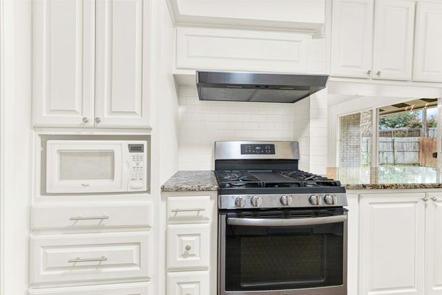 915 Warren Way, Richardson, TX 75080