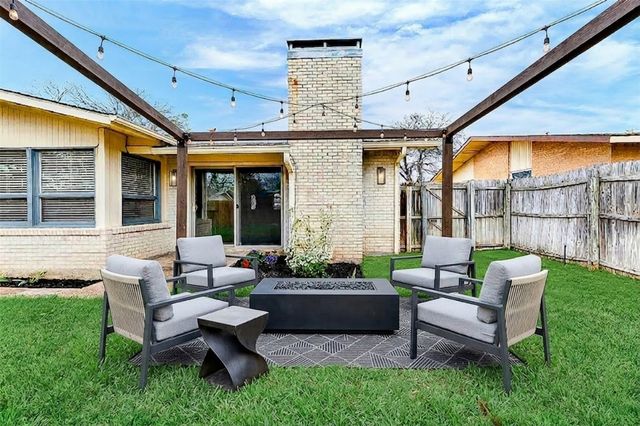 915 Warren Way, Richardson, TX 75080