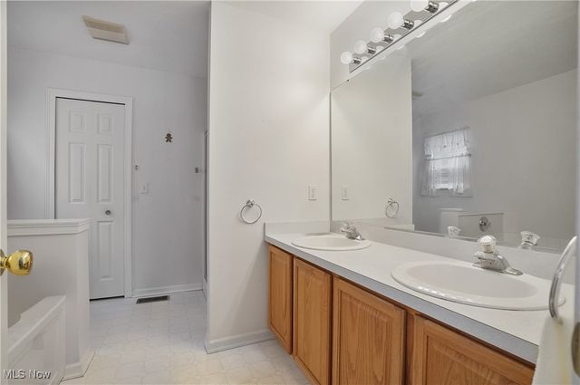 437 E Reserve Drive, Cuyahoga Falls, OH 44223