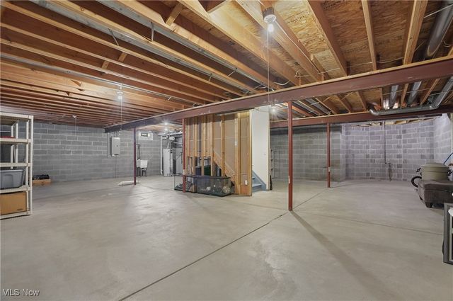 437 E Reserve Drive, Cuyahoga Falls, OH 44223