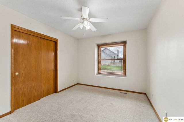 11715 S 25th Avenue Circle, Bellevue, NE 68123
