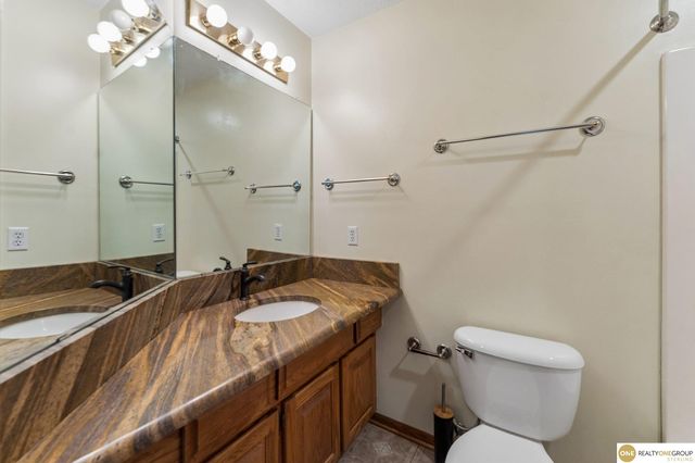 11715 S 25th Avenue Circle, Bellevue, NE 68123