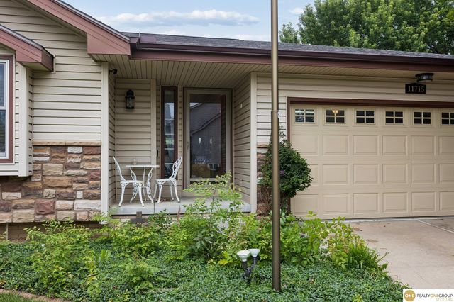 11715 S 25th Avenue Circle, Bellevue, NE 68123