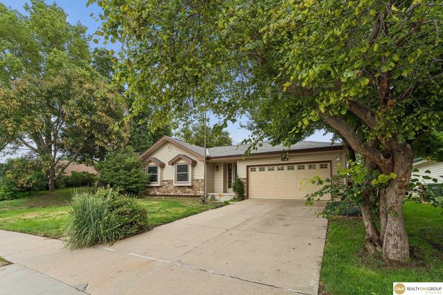 11715 S 25th Avenue Circle, Bellevue, NE 68123
