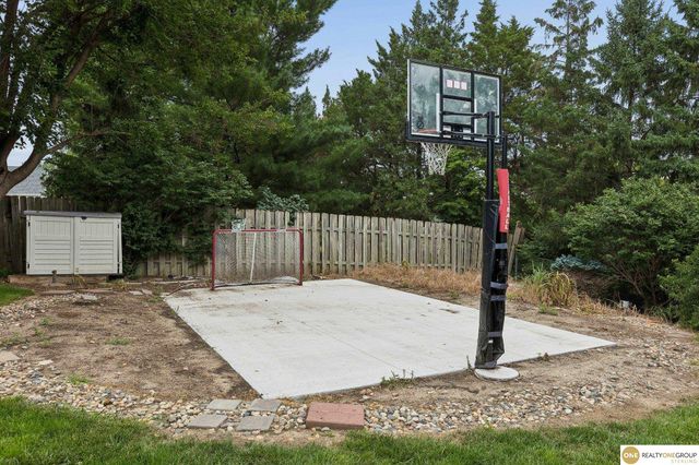 11715 S 25th Avenue Circle, Bellevue, NE 68123