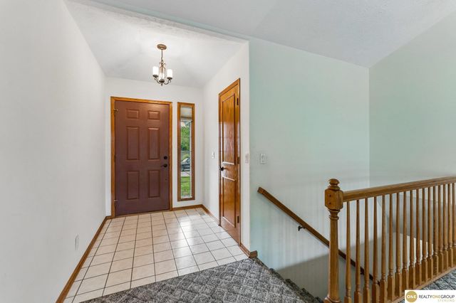 11715 S 25th Avenue Circle, Bellevue, NE 68123