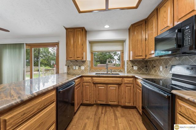 11715 S 25th Avenue Circle, Bellevue, NE 68123