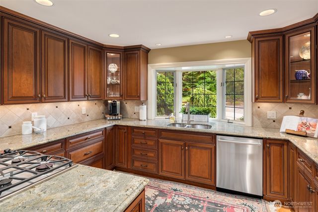 21712 NE 144th Place, Woodinville, WA 98077