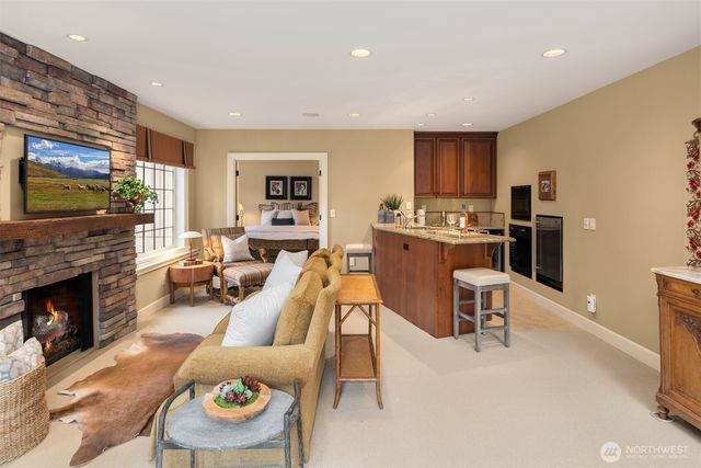 21712 NE 144th Place, Woodinville, WA 98077