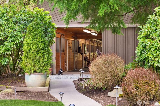 21712 NE 144th Place, Woodinville, WA 98077