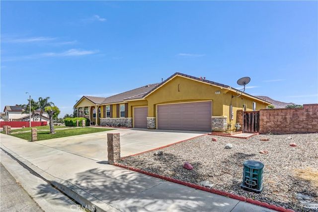 28725 Belmont Park Way, Moreno Valley, CA 92555