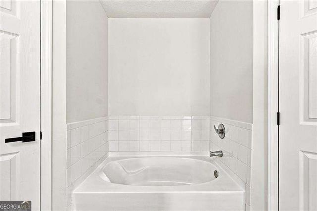 1335 Saint Isabella Court, Locust Grove, GA 30248