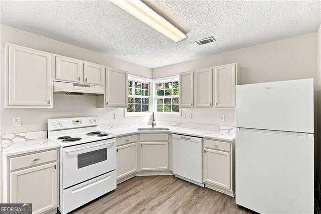 1335 Saint Isabella Court, Locust Grove, GA 30248