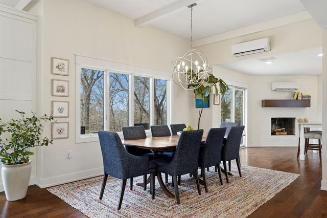 2111 ROCK QUARRY RD, Columbia, MO 65201