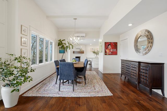 2111 ROCK QUARRY RD, Columbia, MO 65201