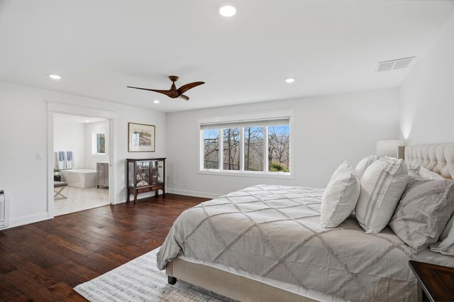 2111 ROCK QUARRY RD, Columbia, MO 65201